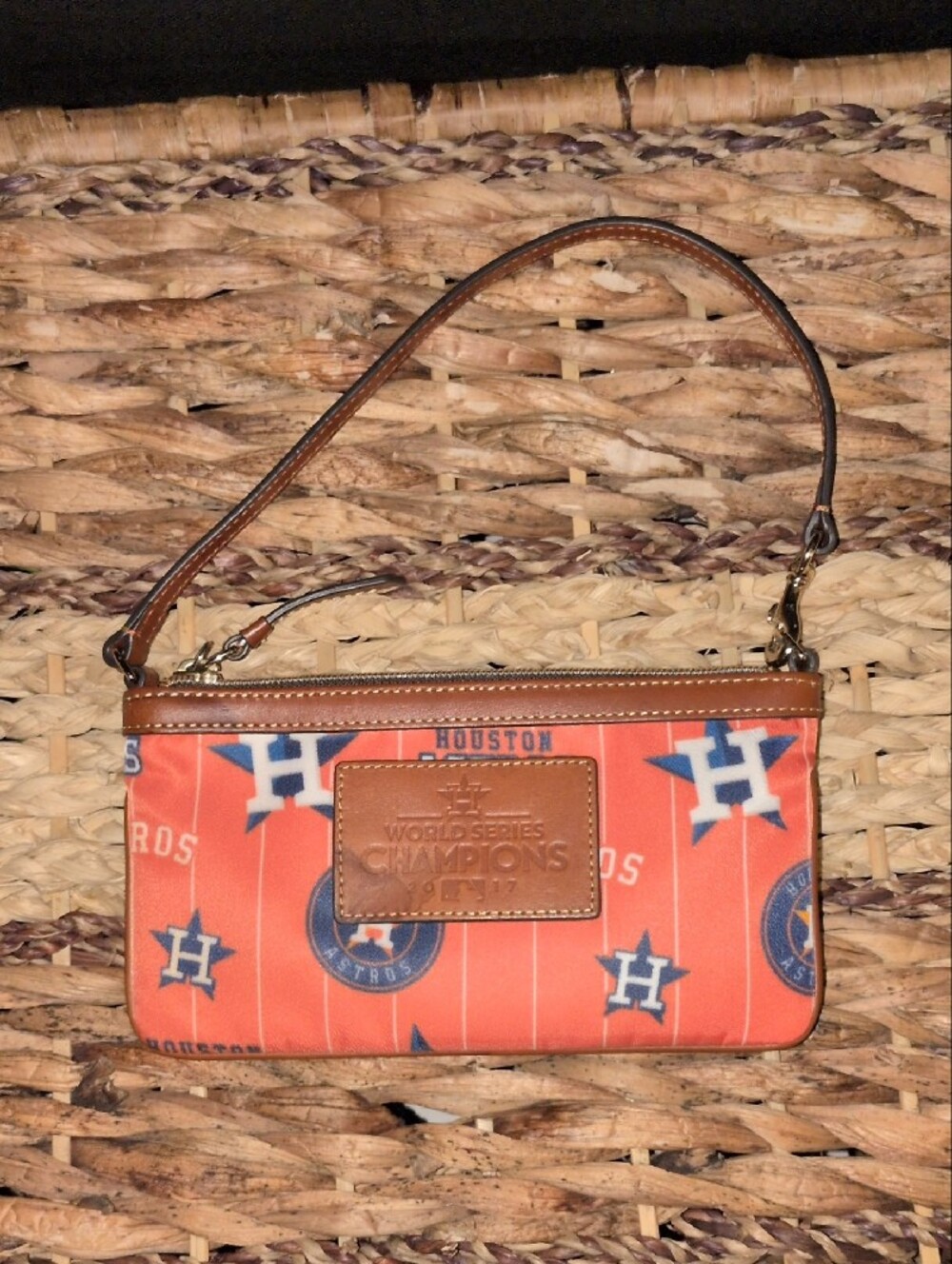 Dooney & Bourke Orange Houston Astros Logo Wristlet - Picture 4 of 6